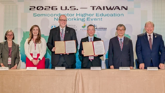 [Forward News] Taiwan, US join forces on semiconductor education